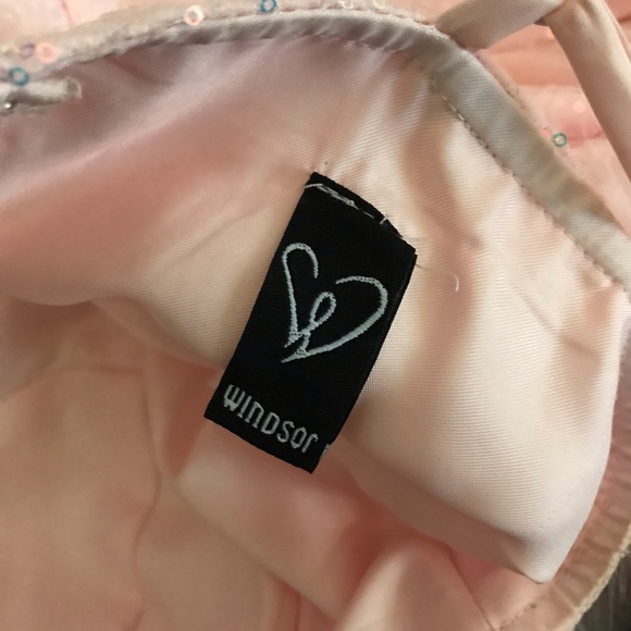 Windsor Pink Prom dress; Sleeveless; With fur straps - Picture 4 of 7